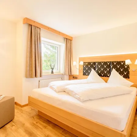 Hotel Der Kleinwalsertaler Rosenhof 4*