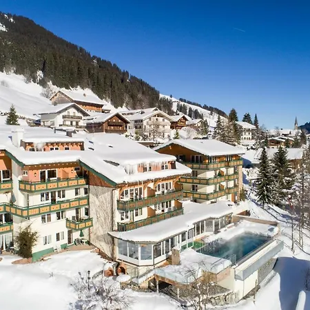 Hotel Der Kleinwalsertaler Rosenhof 4*