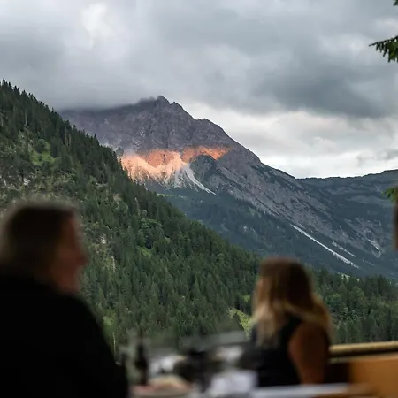 Hotel Der Kleinwalsertaler Rosenhof 4*